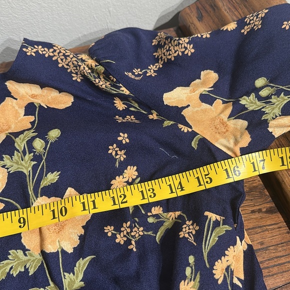 Reformation Stevi Midi Dress open back - Picture 8 of 13